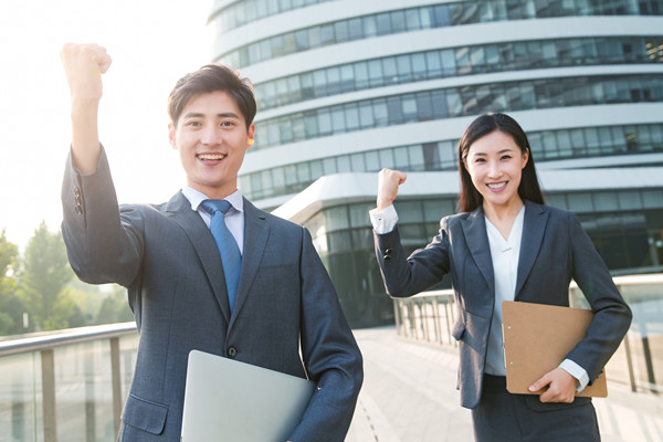 集團(tuán)管控：統(tǒng)一策略、優(yōu)化運(yùn)營、提升效率