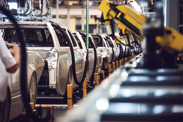 推行精益生產(chǎn)戰(zhàn)略，打造高效能、低成本的生產(chǎn)系統(tǒng)