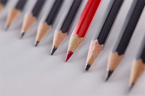 如何精準定位市場，提升品牌差異化競爭力？