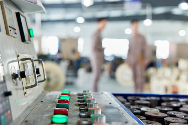 員工參與與領(lǐng)導(dǎo)力:推動精益生產(chǎn)轉(zhuǎn)型的關(guān)鍵因素 員工參與與領(lǐng)導(dǎo)力:推動精益生產(chǎn)轉(zhuǎn)型的關(guān)鍵因素