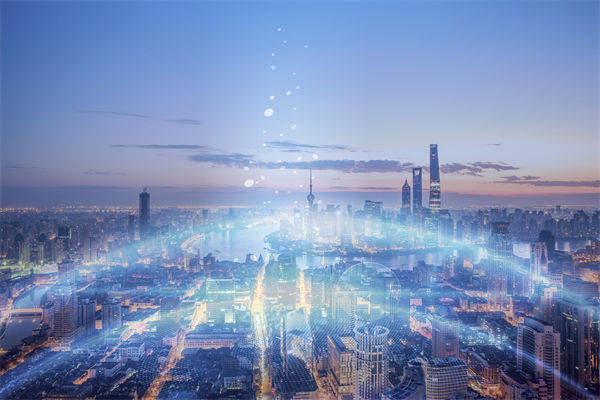 在全球化背景下，企業(yè)如何構(gòu)建競(jìng)爭(zhēng)優(yōu)勢(shì)的戰(zhàn)略框架？