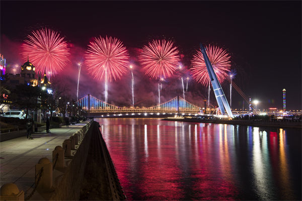 跨年夜賣(mài)氣球一晚掙了1個(gè)月工資，對(duì)薪酬管理的啟示